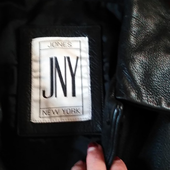 Bundle  of Winter Wear Essentials - Picture 4 of 7